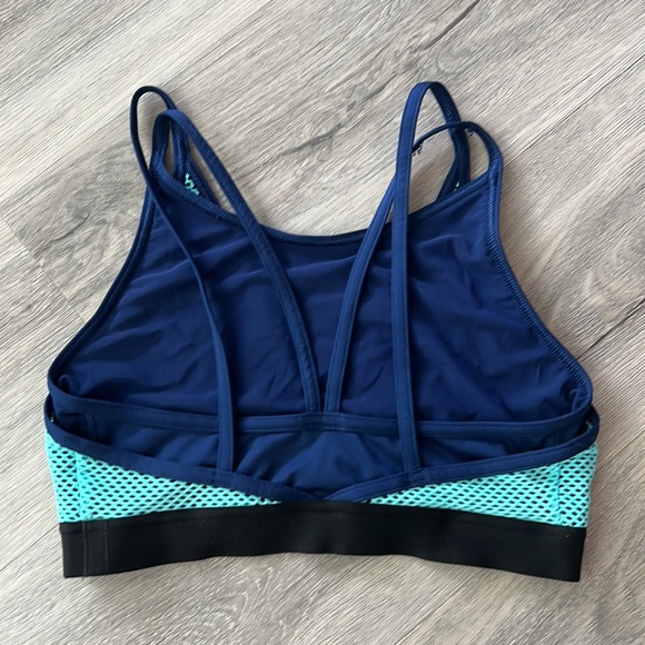 Victoria’s Secret sports athletic bra size small - Picture 5 of 7